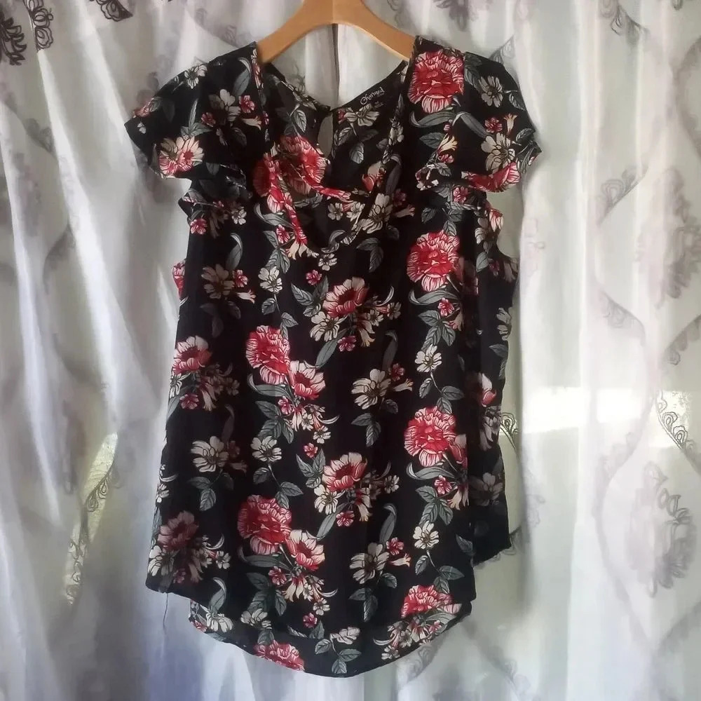 Charmed Blouse size 1x ( Bag F )